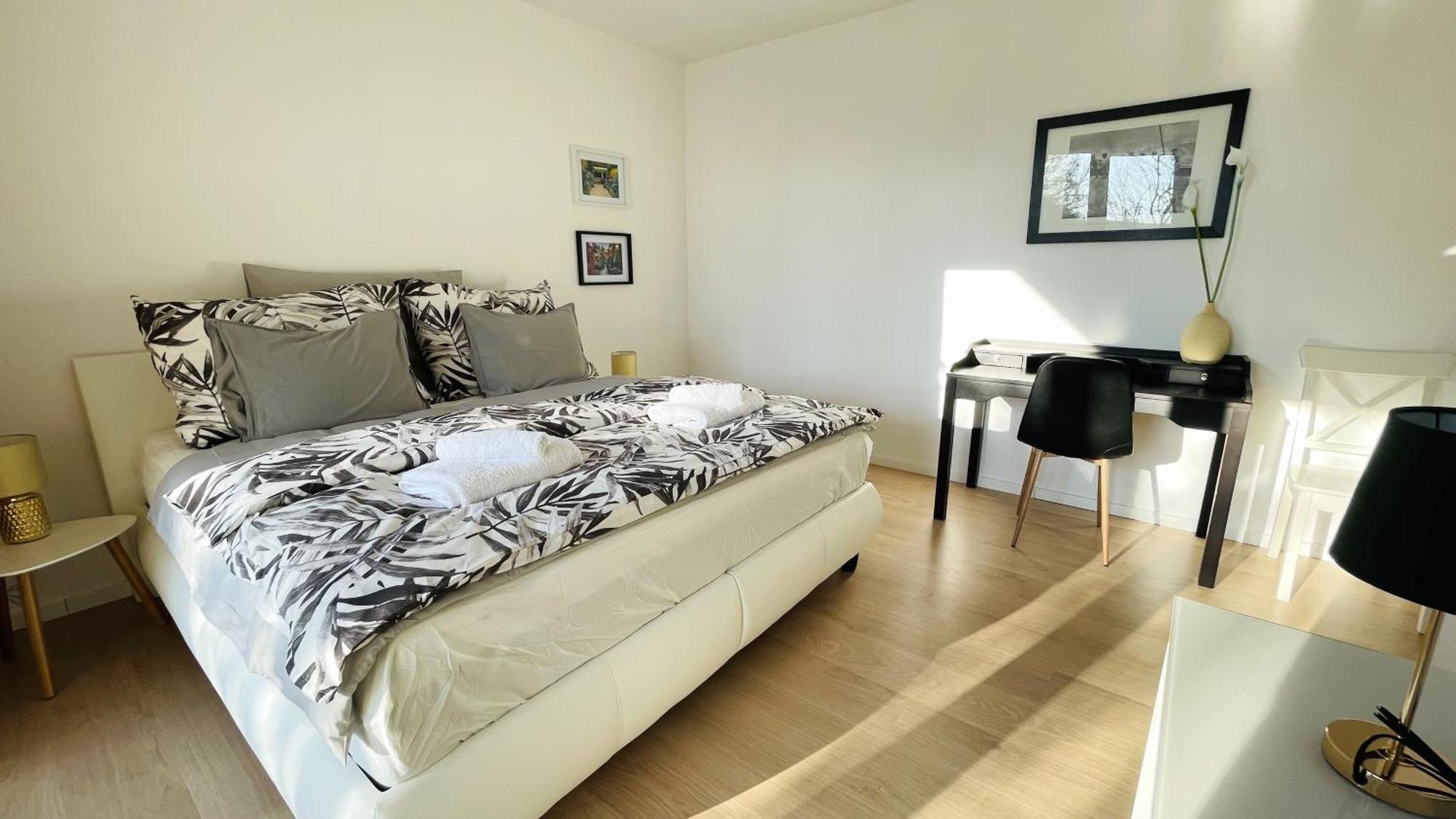House Flow, 3 Room, Free 2 Parking Bratislava Exterior foto
