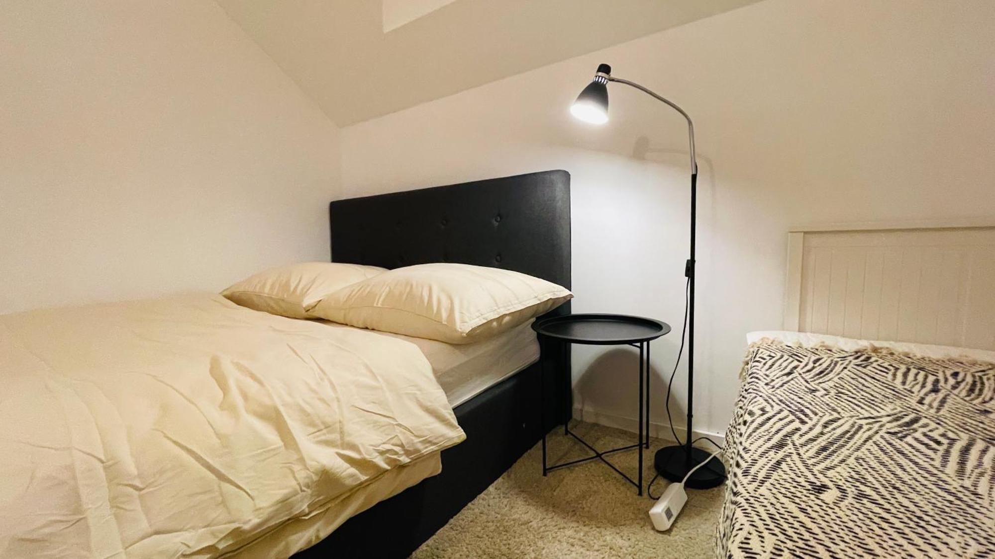House Flow, 3 Room, Free 2 Parking Bratislava Exterior foto