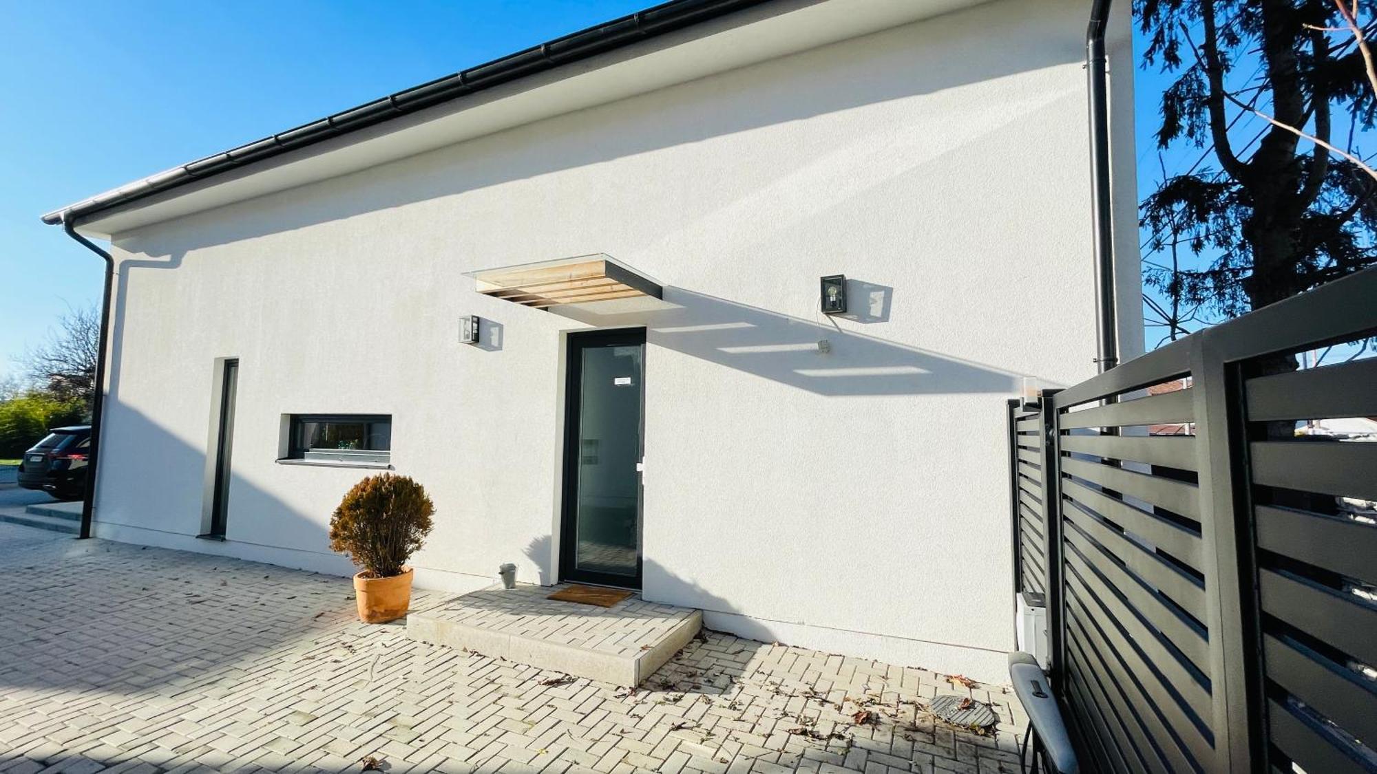 House Flow, 3 Room, Free 2 Parking Bratislava Exterior foto