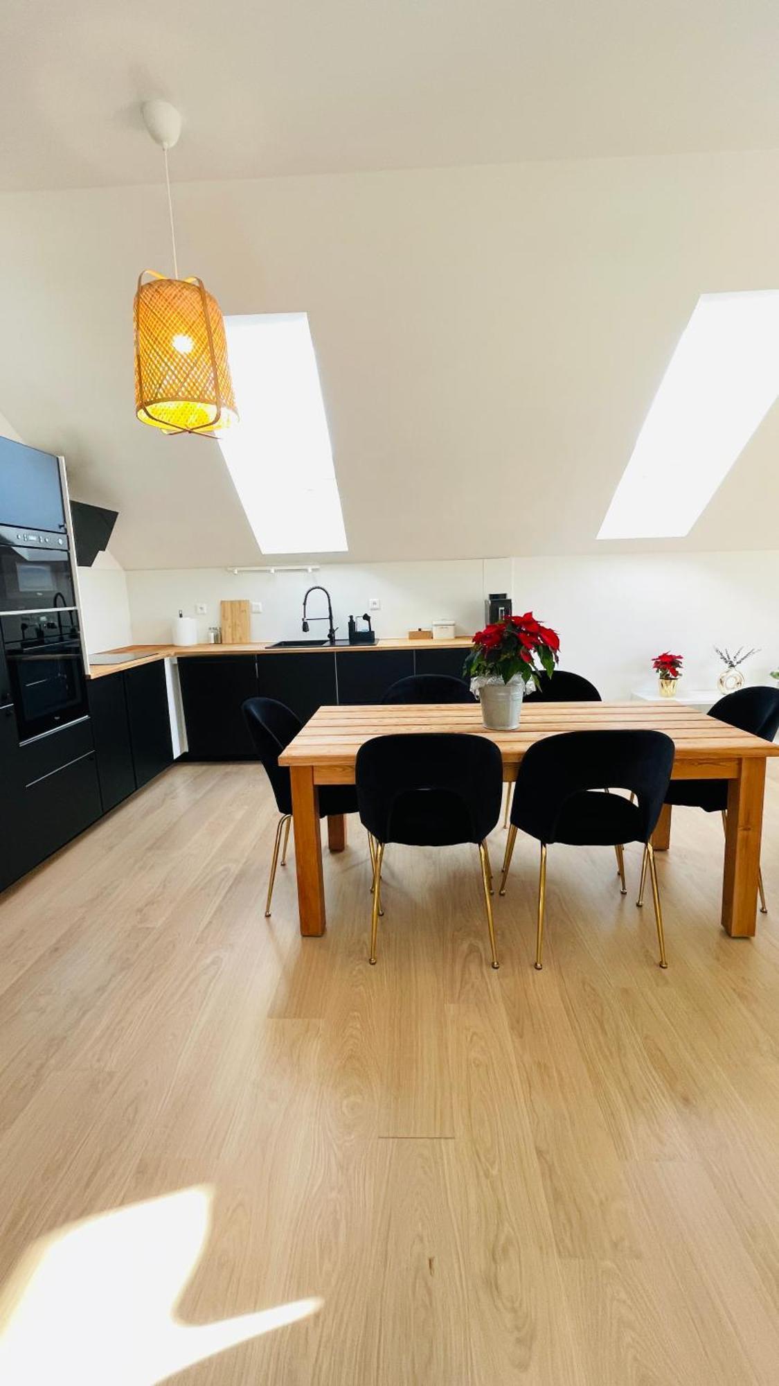 House Flow, 3 Room, Free 2 Parking Bratislava Exterior foto